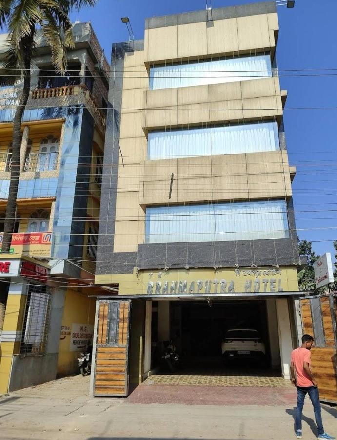 The Brahmaputra Hotel Dhubri Экстерьер фото